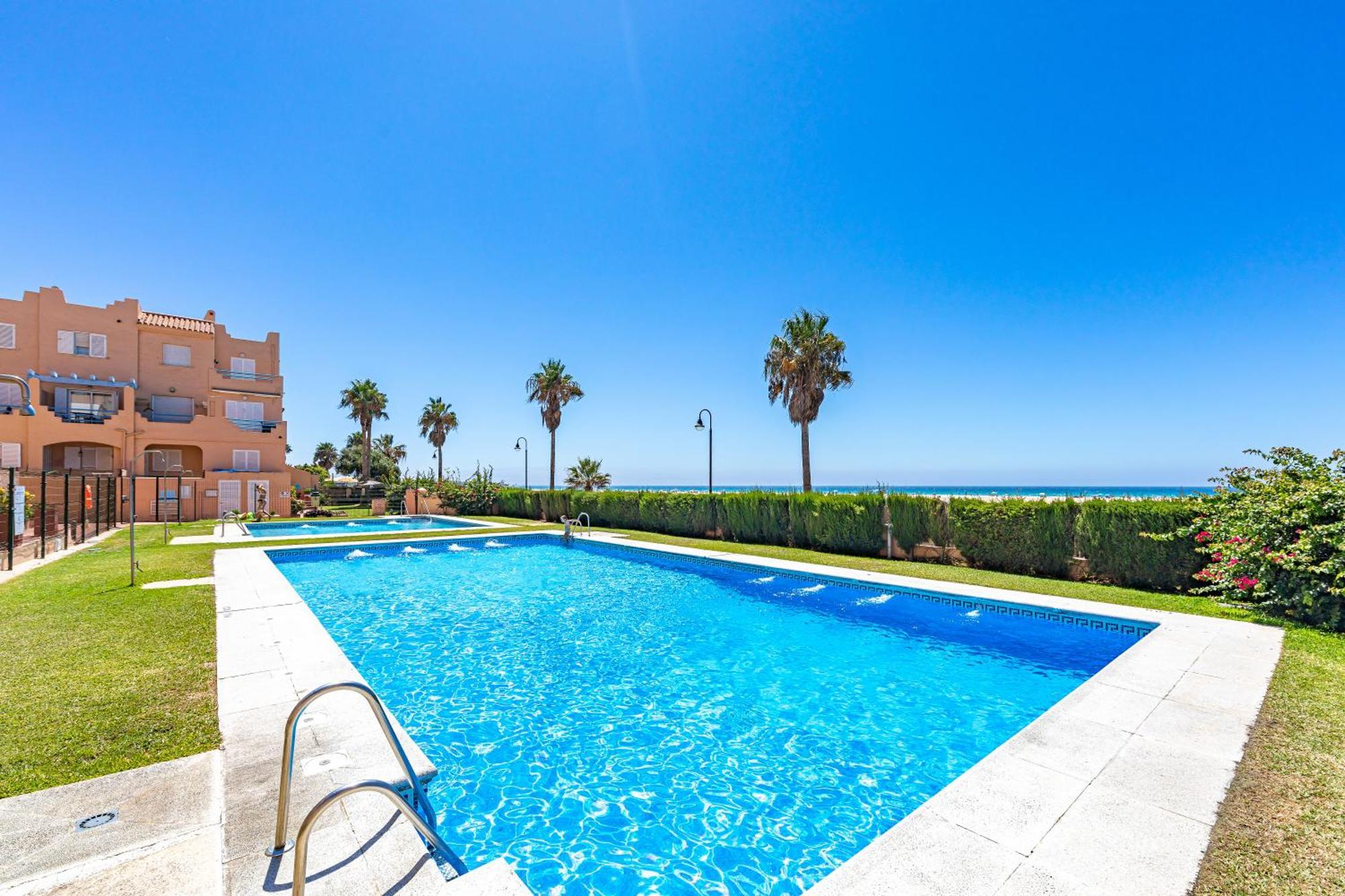 Beachfront, Pool, Terrace, Garage & Fibre Internet Tarifa Exterior photo